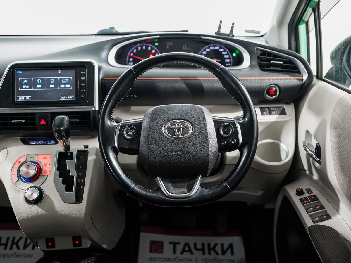 Toyota Sienta 2015 - фото автомобиля