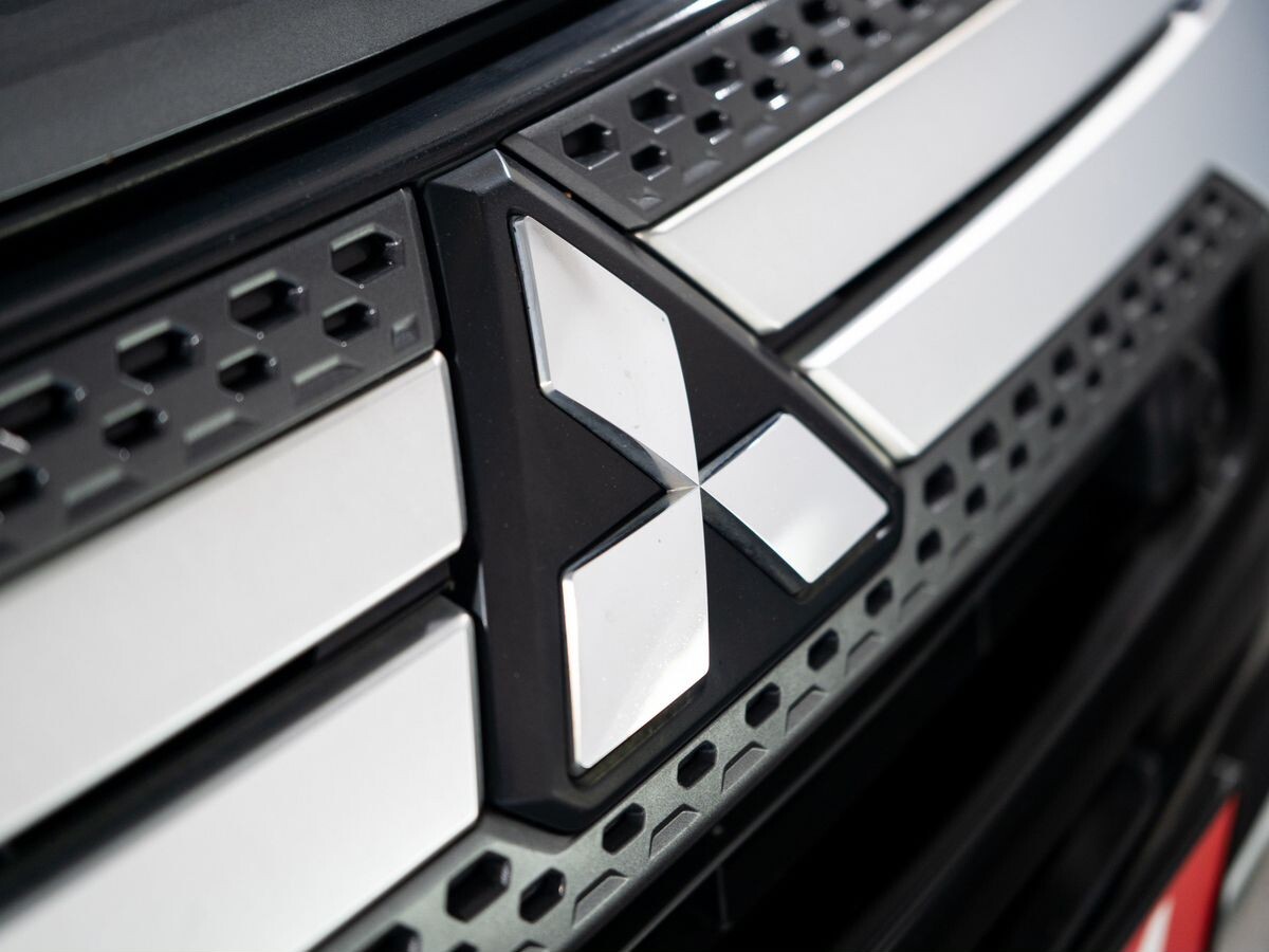 Mitsubishi Outlander 2019 - фото автомобиля