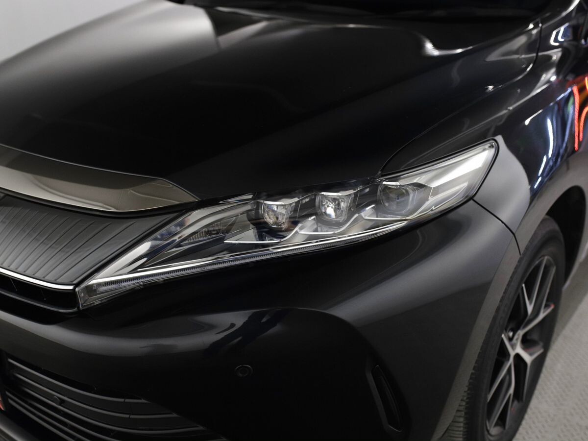 Toyota Harrier 2020 - фото автомобиля