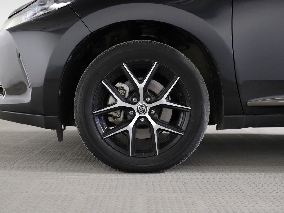 Toyota Harrier 2020 - фото автомобиля
