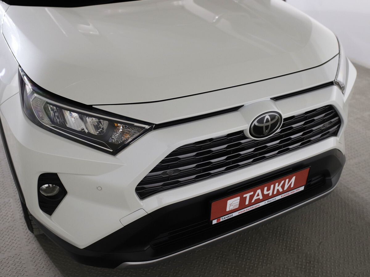 Toyota RAV4 2019 - фото автомобиля