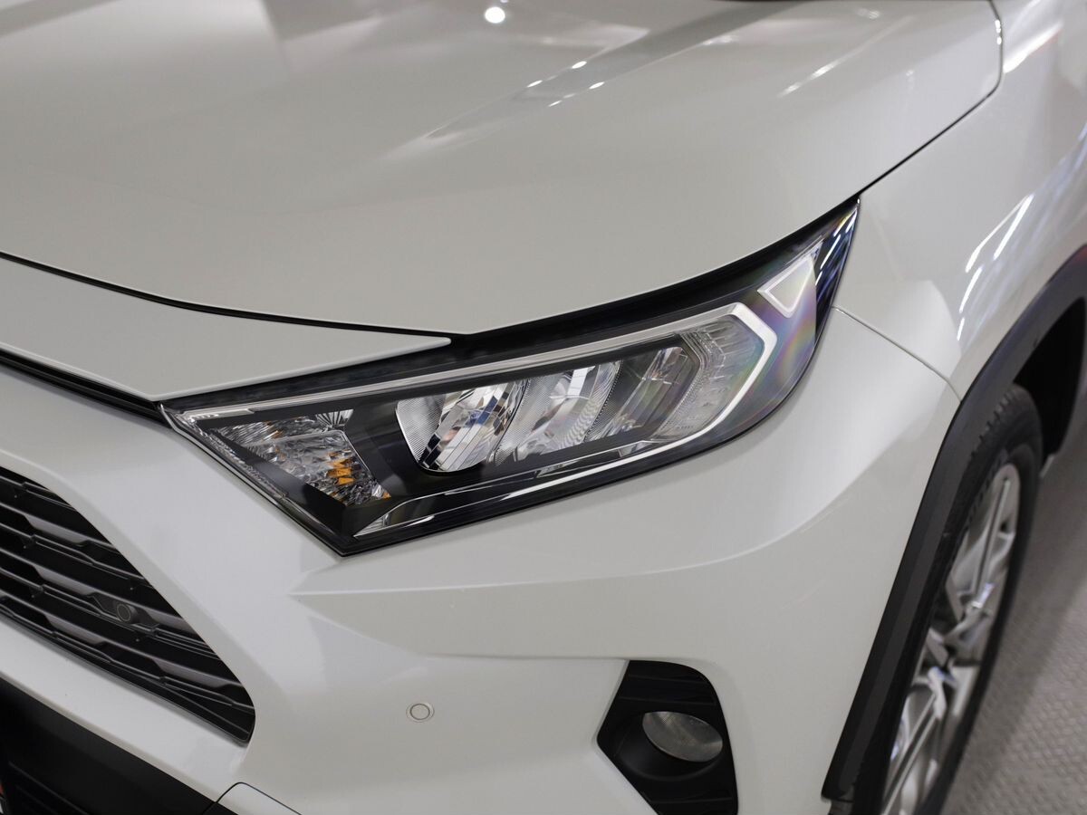 Toyota RAV4 2019 - фото автомобиля