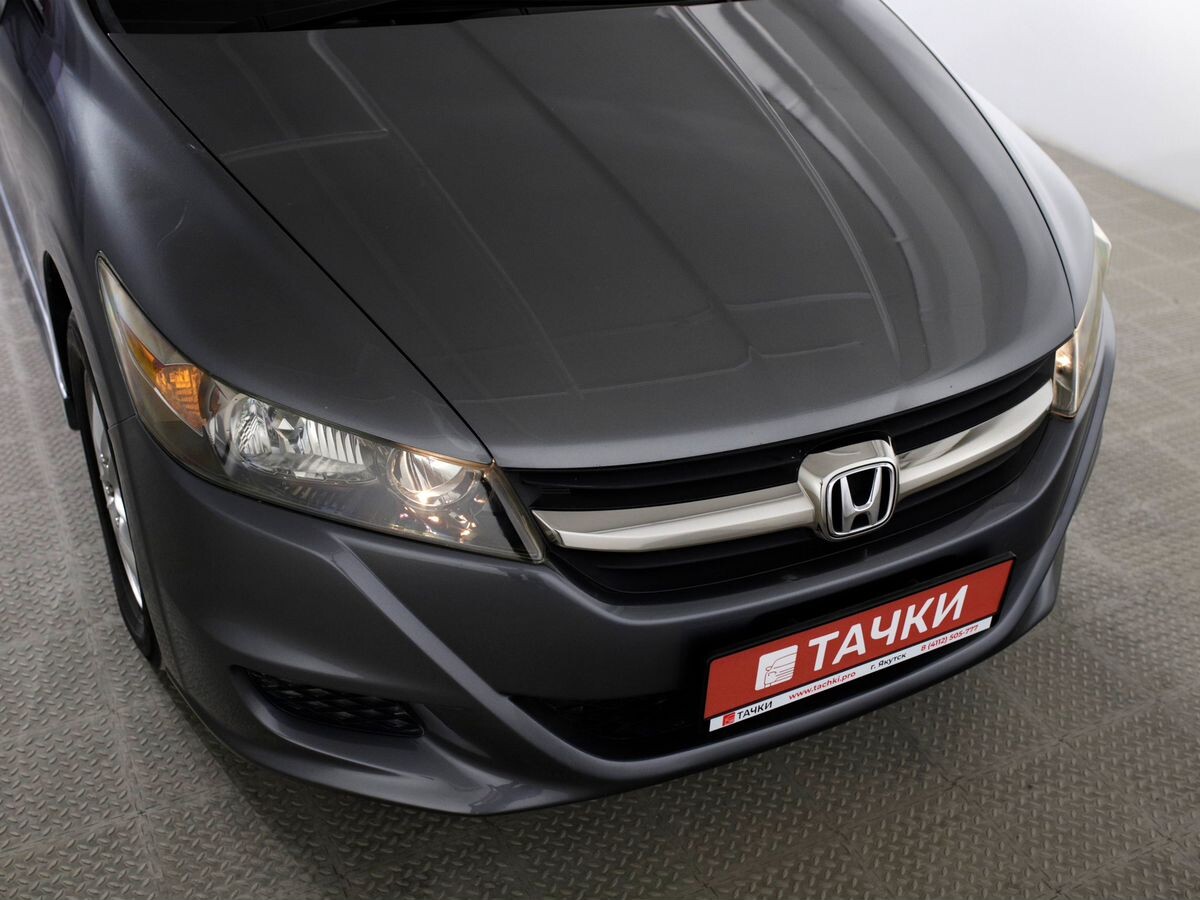 Honda Stream 2010 - фото автомобиля