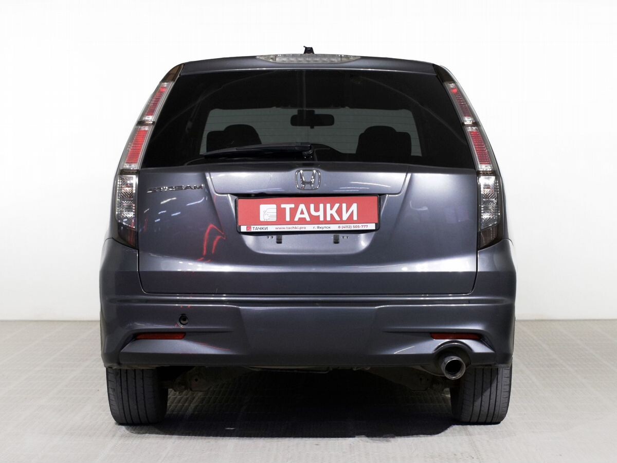 Honda Stream 2010 - фото автомобиля