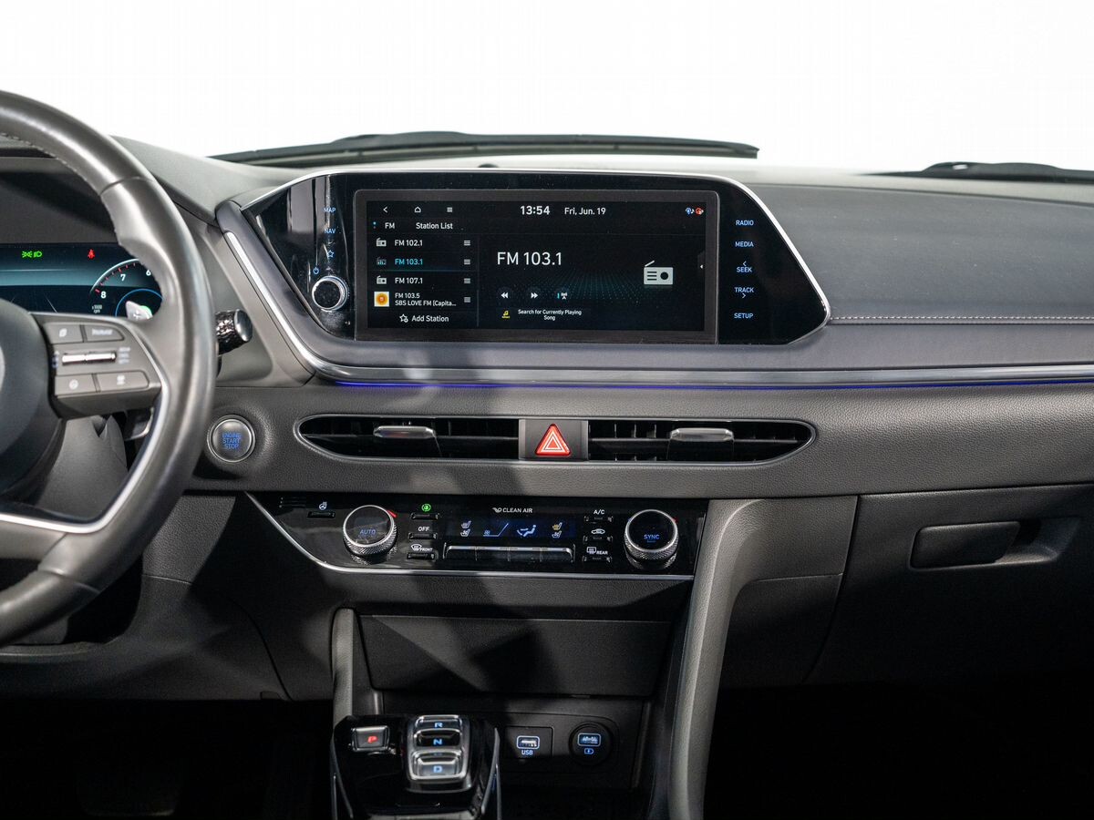 Hyundai Sonata 2020 - фото автомобиля