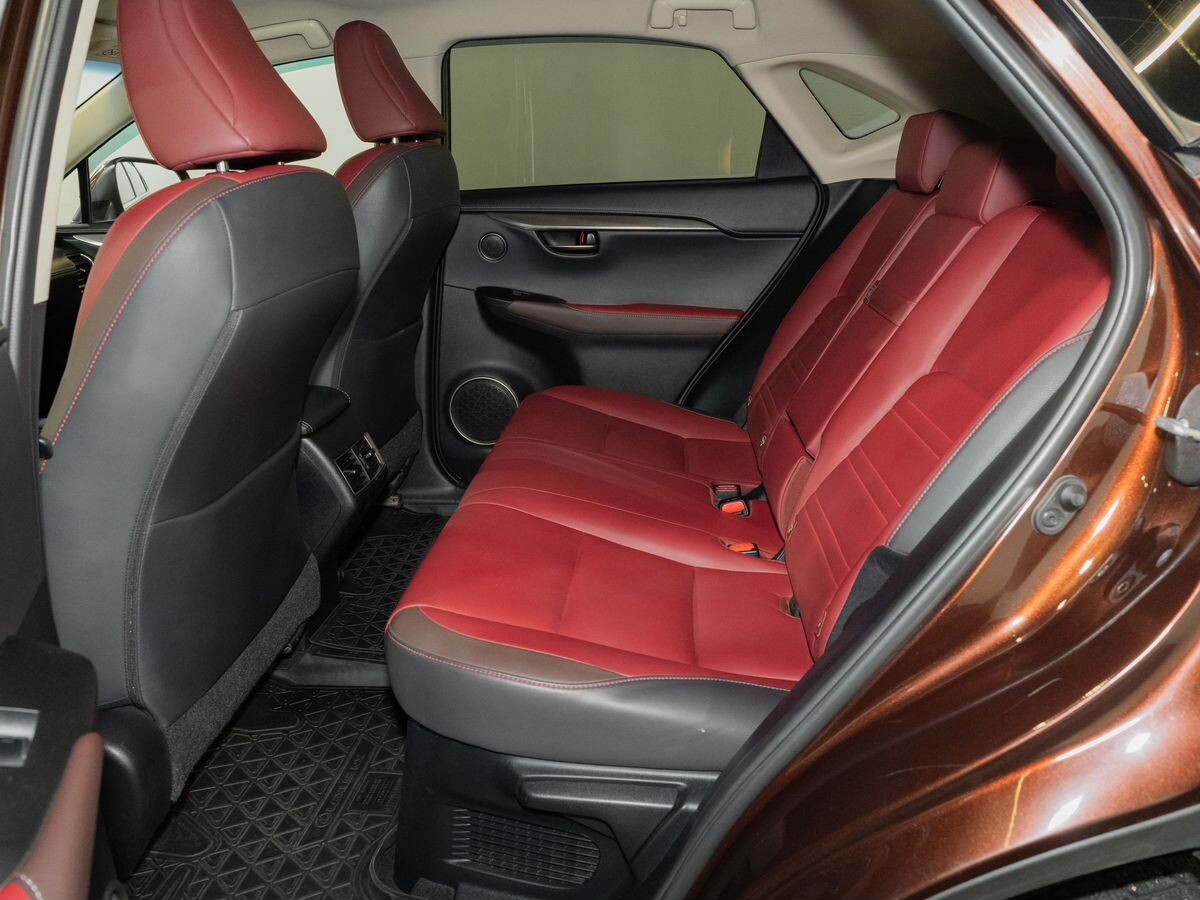 Lexus NX200 2017 - фото автомобиля