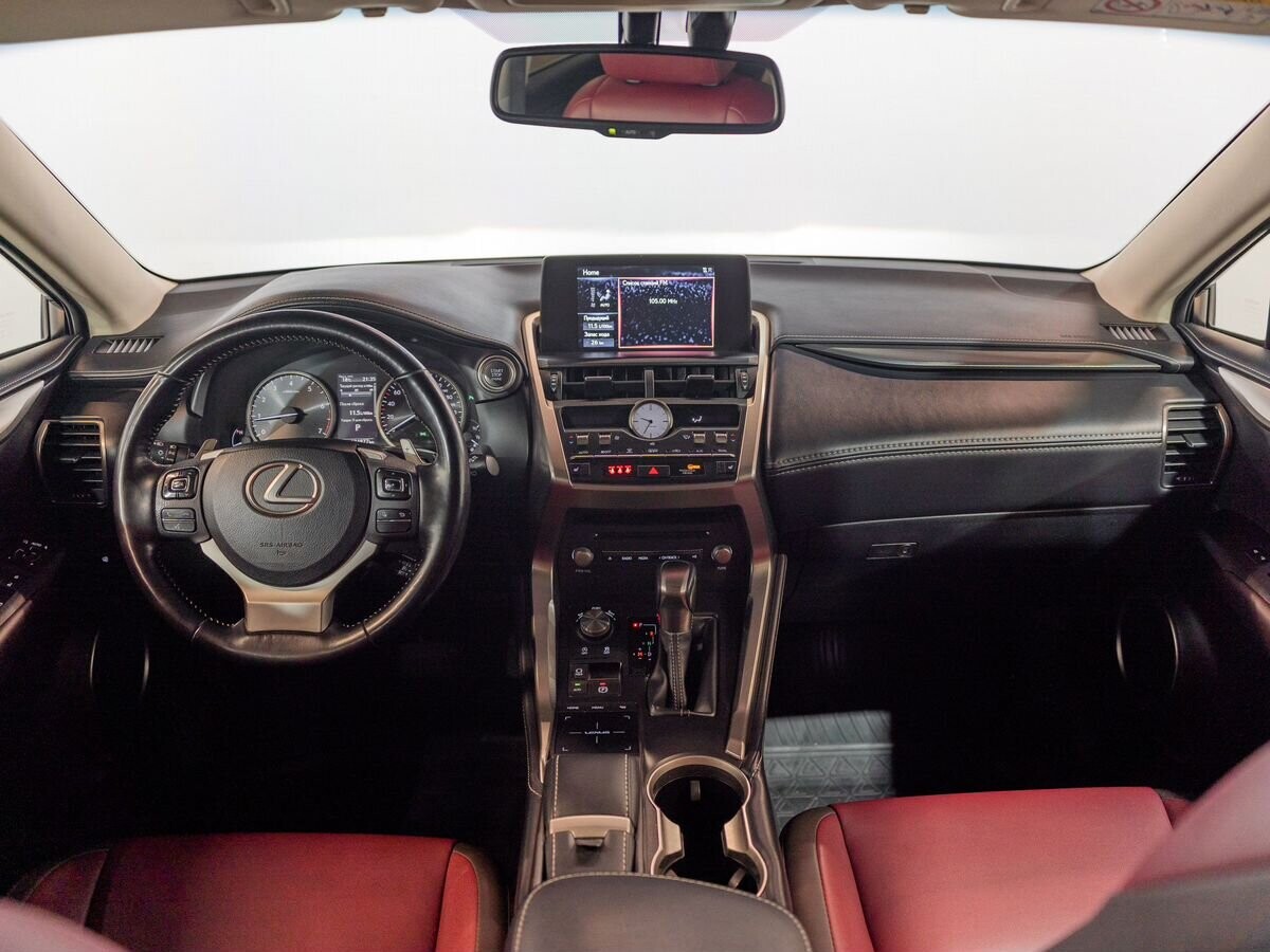 Lexus NX200 2017 - фото автомобиля