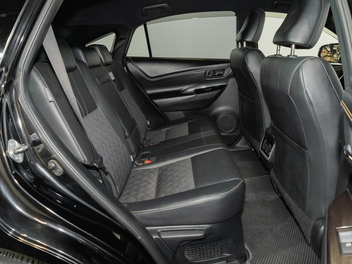 Toyota Harrier 2020 - фото автомобиля