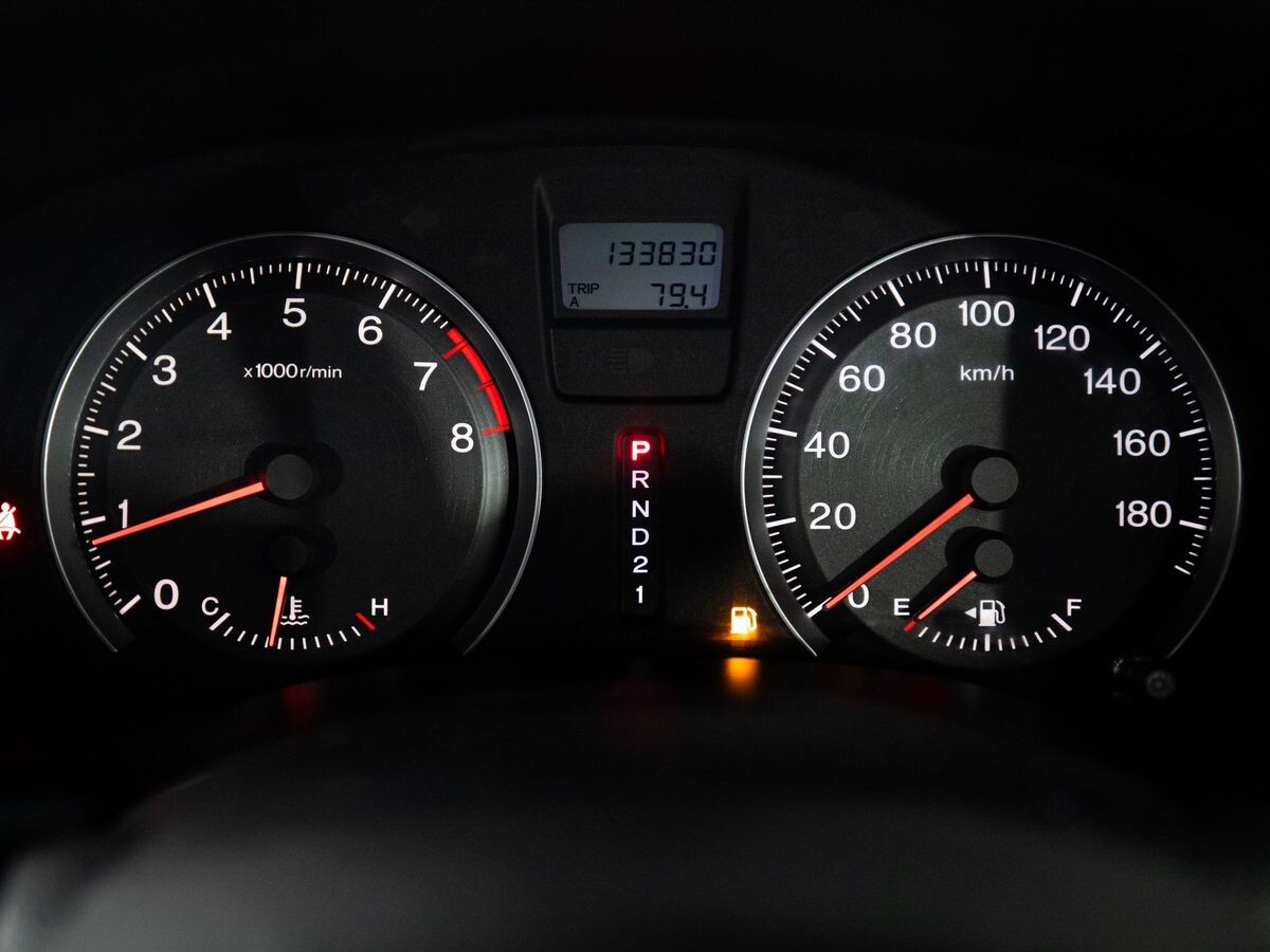 Honda Stream 2011 - фото автомобиля