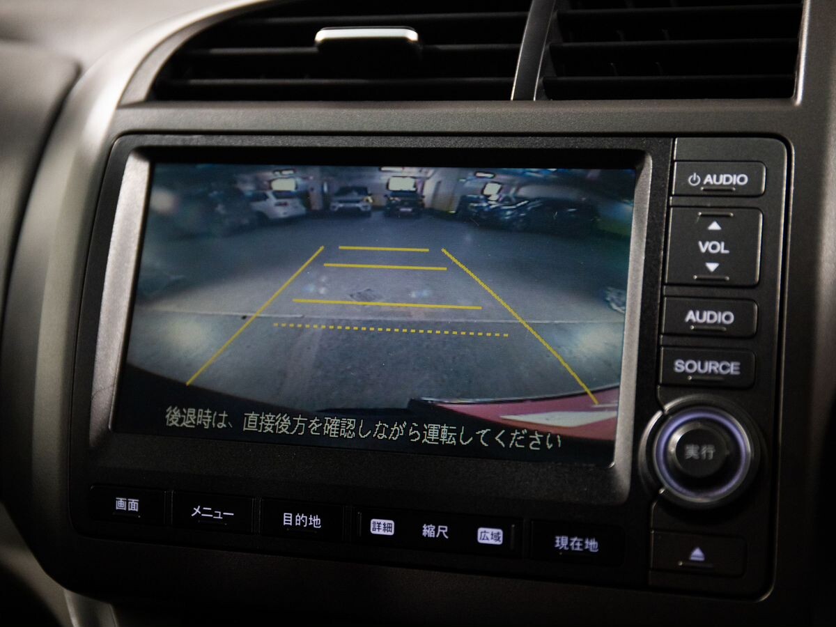 Honda Stream 2011 - фото автомобиля