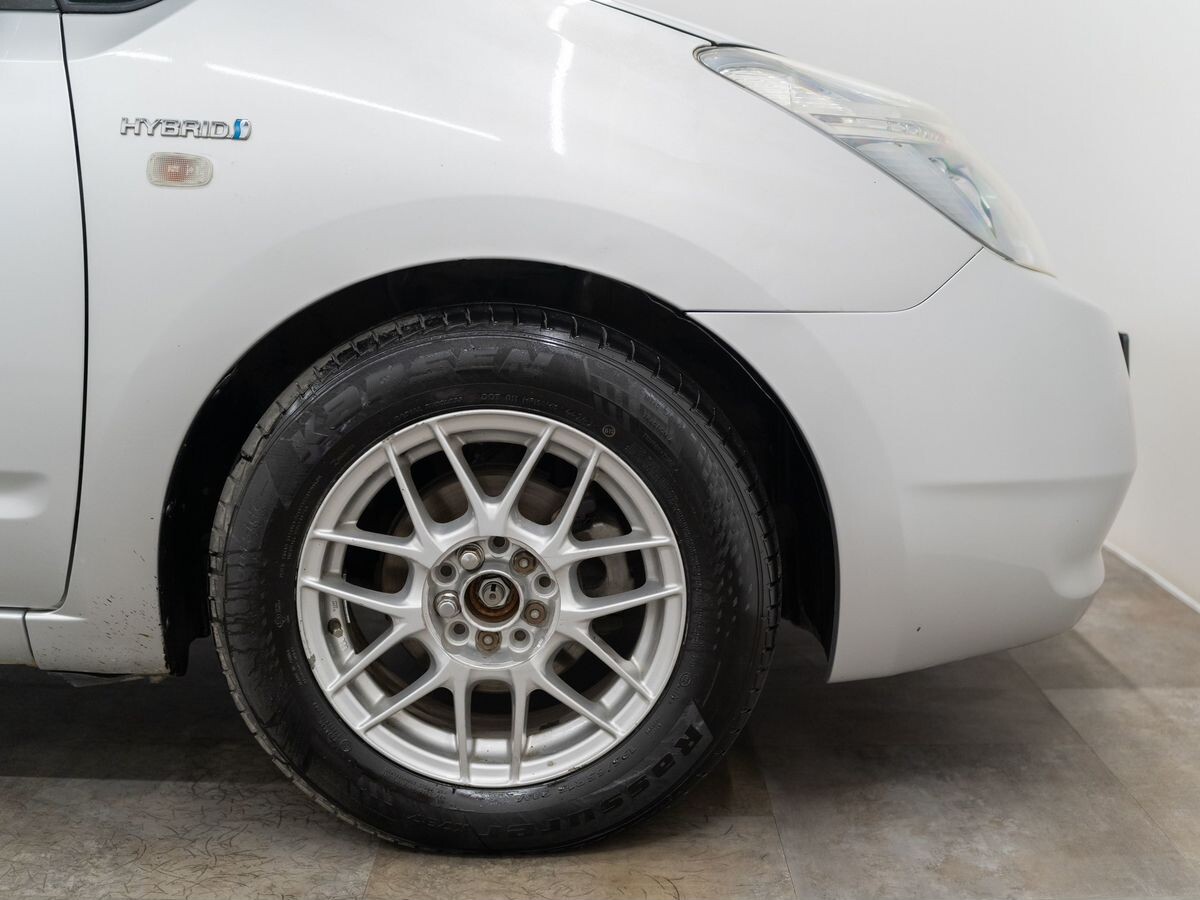 Toyota Prius 2009 - фото автомобиля