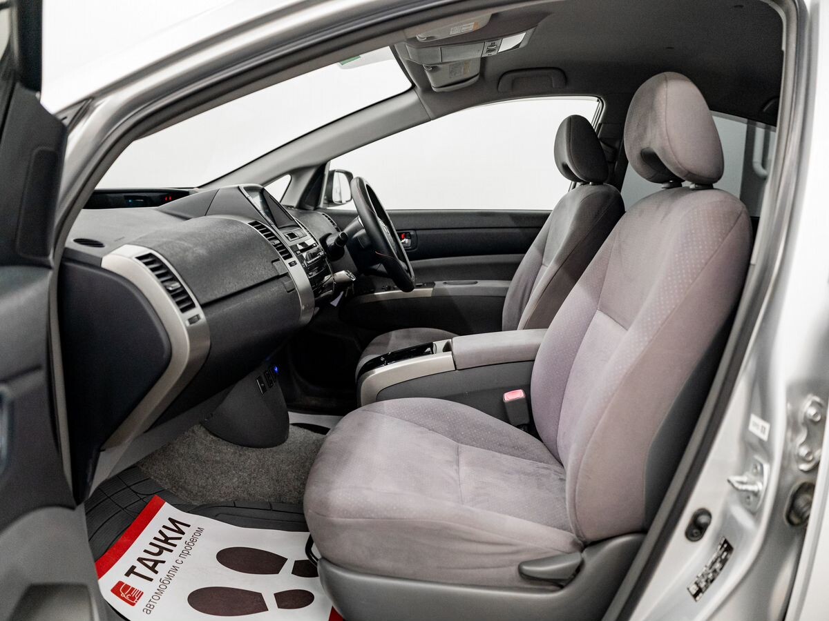 Toyota Prius 2009 - фото автомобиля