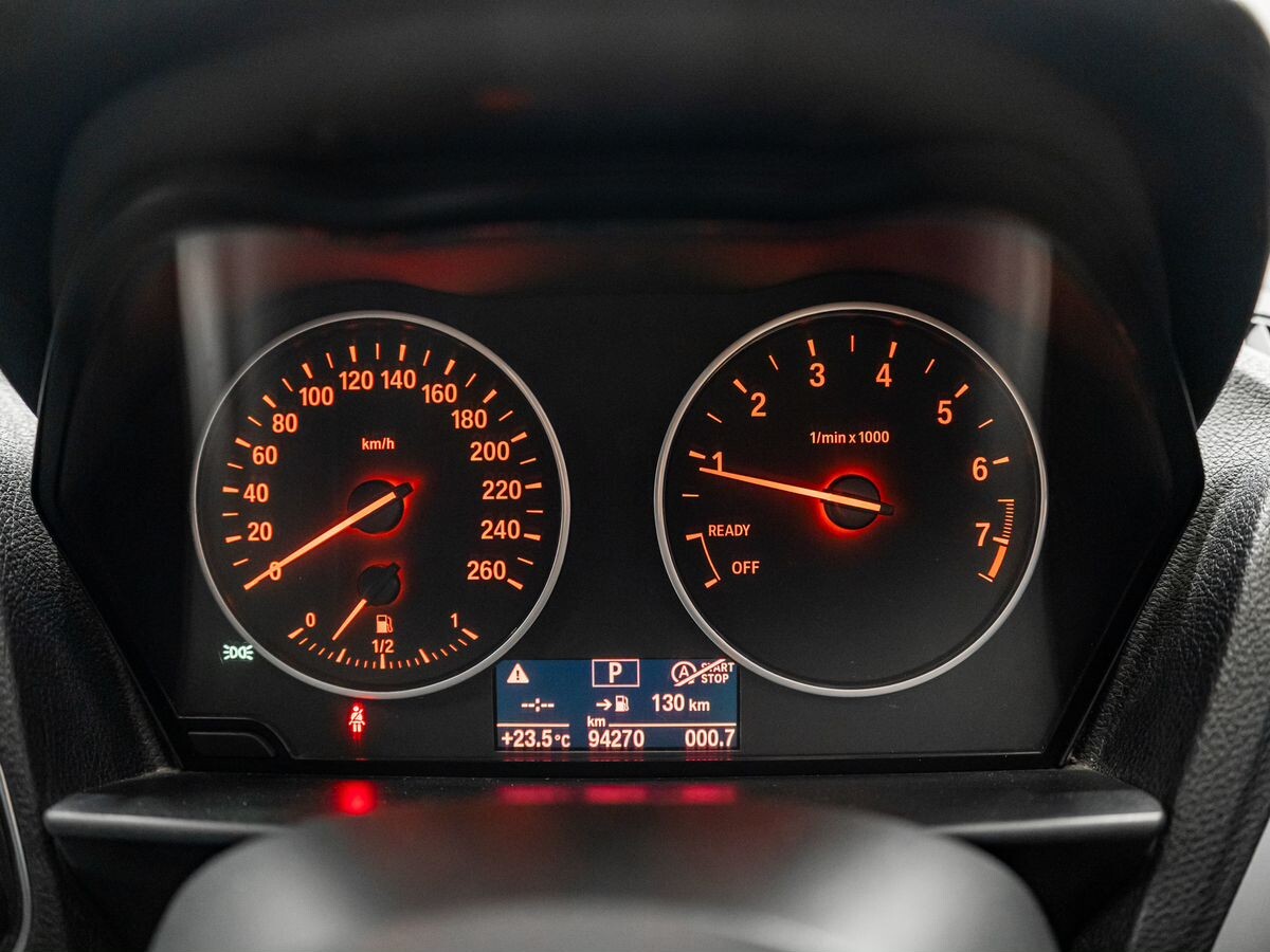 BMW 1-Series 2013 - фото автомобиля