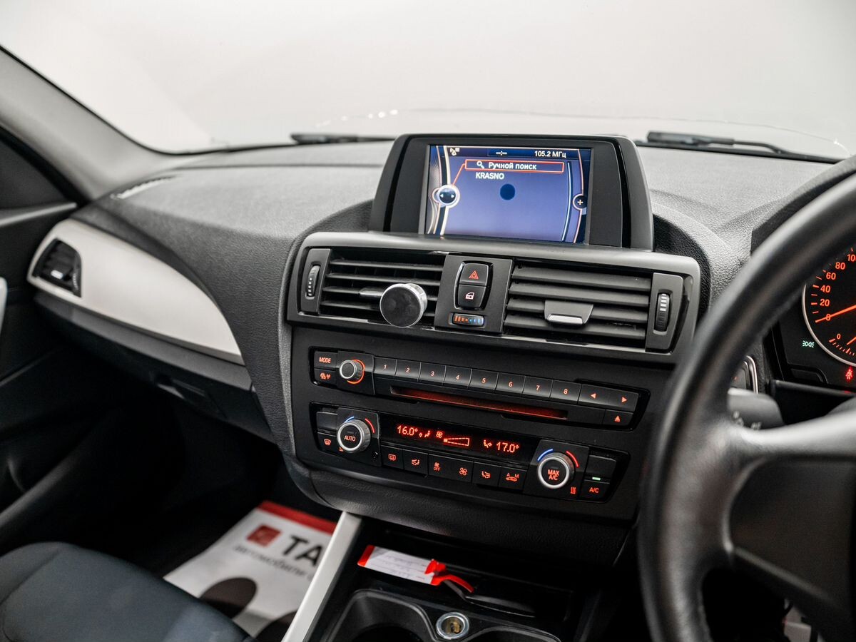 BMW 1-Series 2013 - фото автомобиля