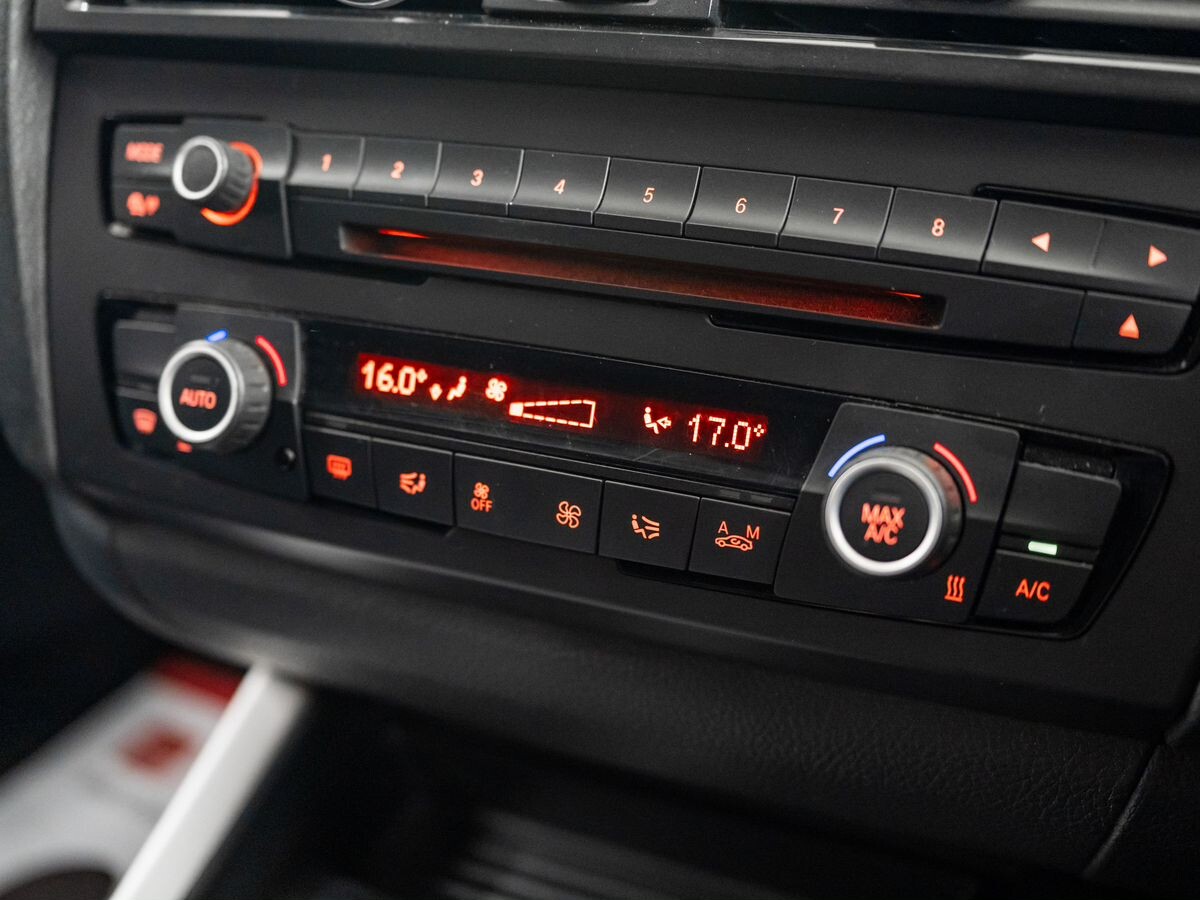 BMW 1-Series 2013 - фото автомобиля
