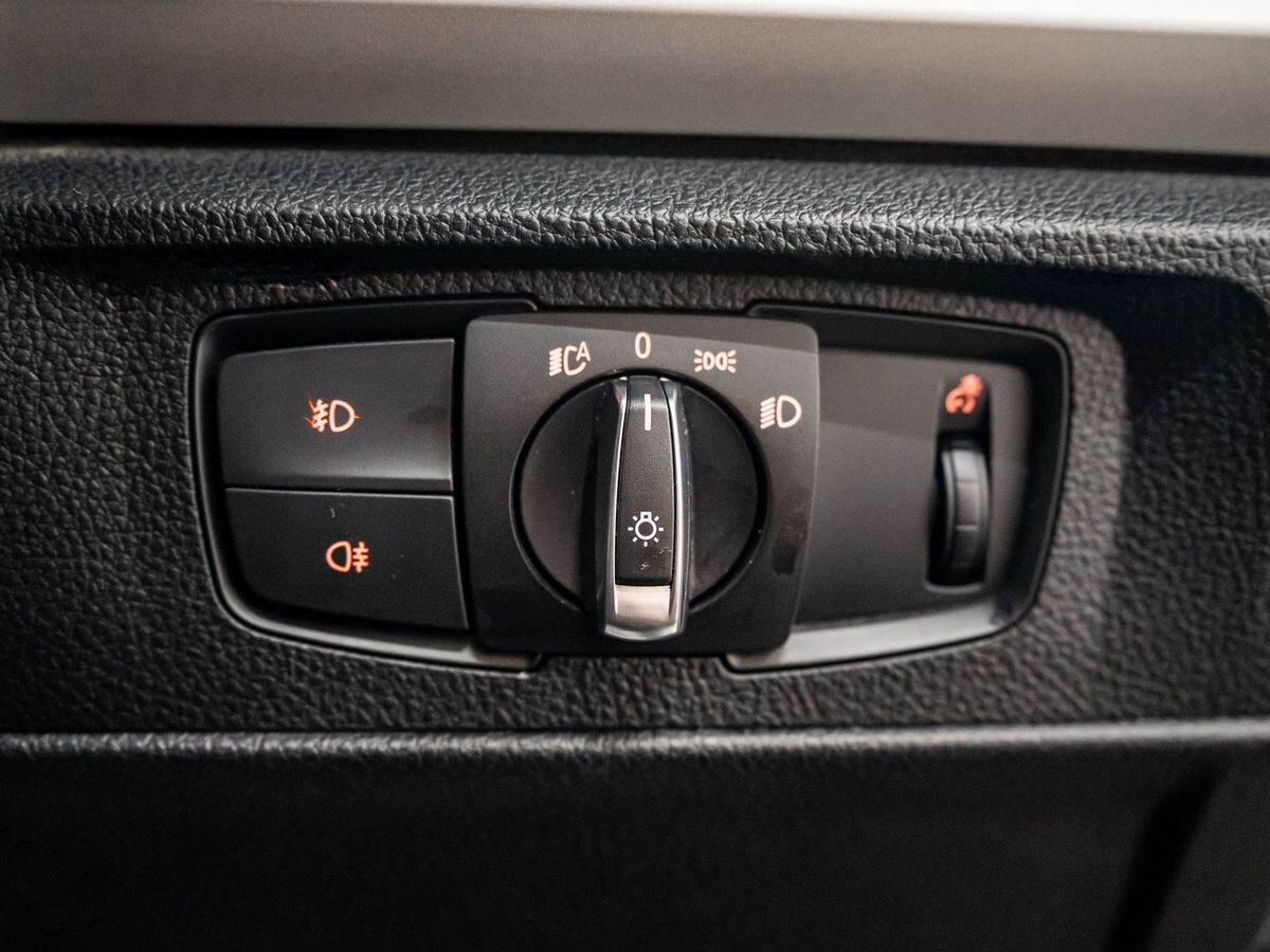 BMW 1-Series 2013 - фото автомобиля