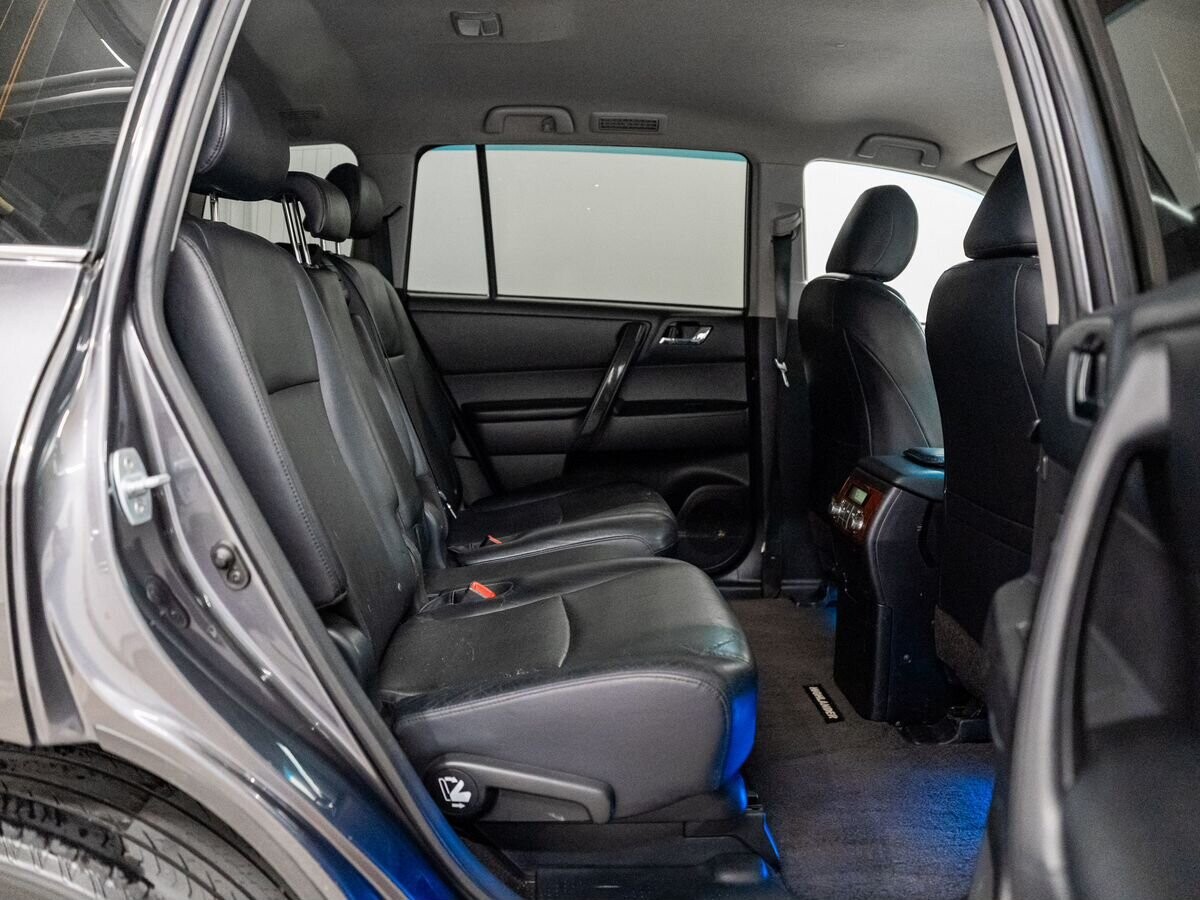 Toyota Highlander 2012 - фото автомобиля