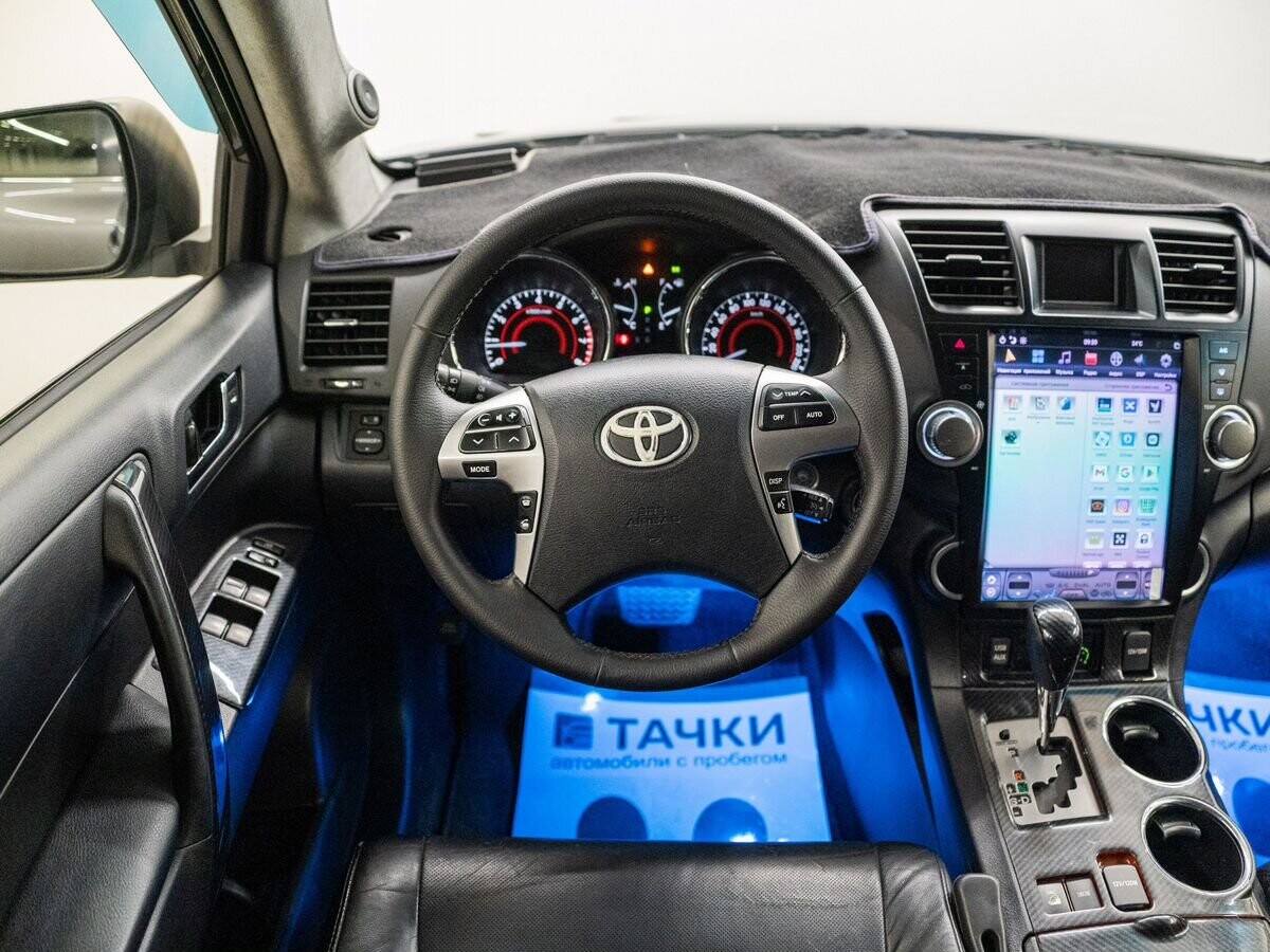 Toyota Highlander 2012 - фото автомобиля
