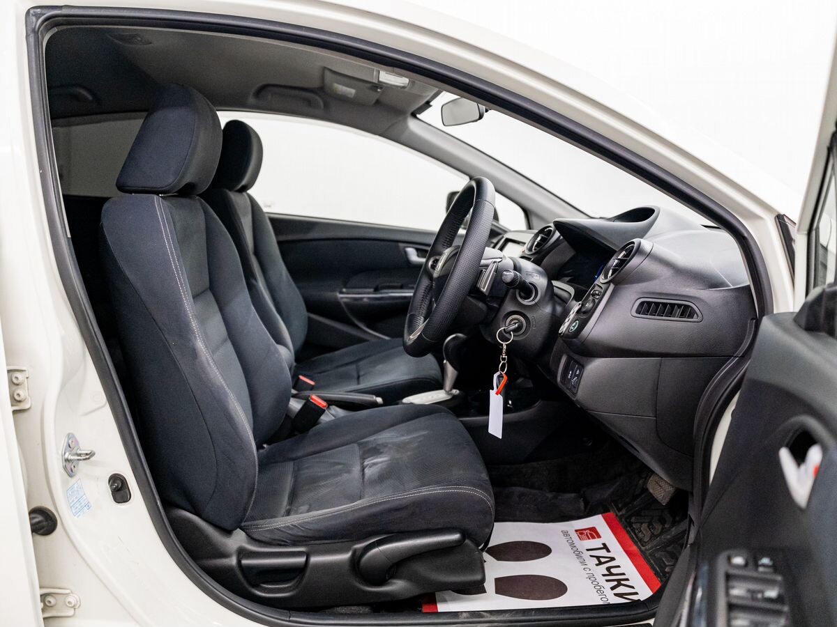 Honda Insight 2012 - фото автомобиля