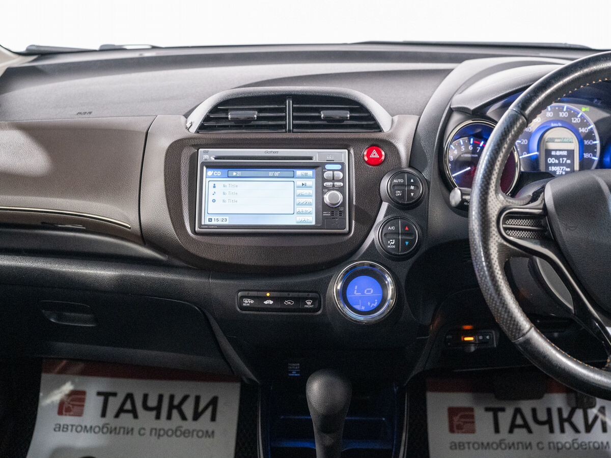 Honda Fit Shuttle 2012 - фото автомобиля