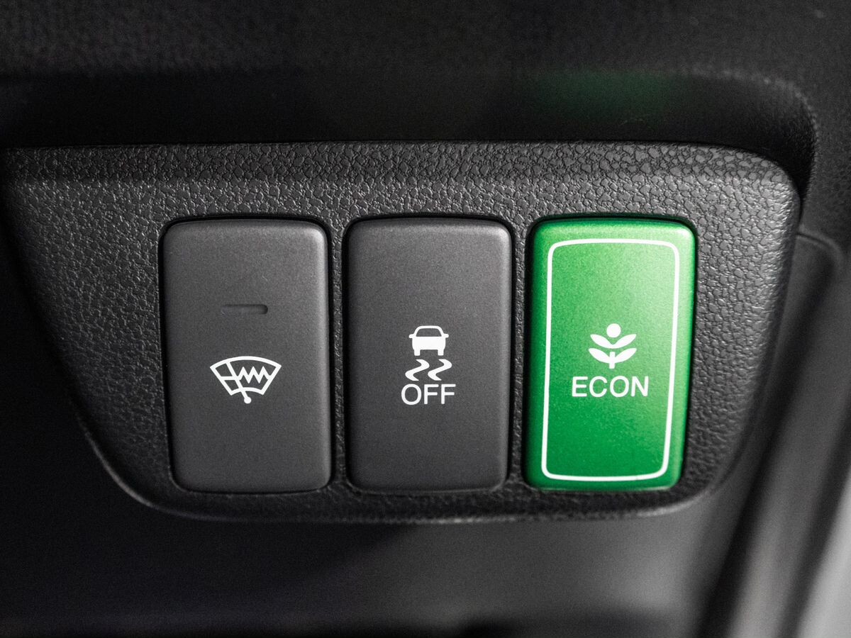 Honda Fit Shuttle 2012 - фото автомобиля