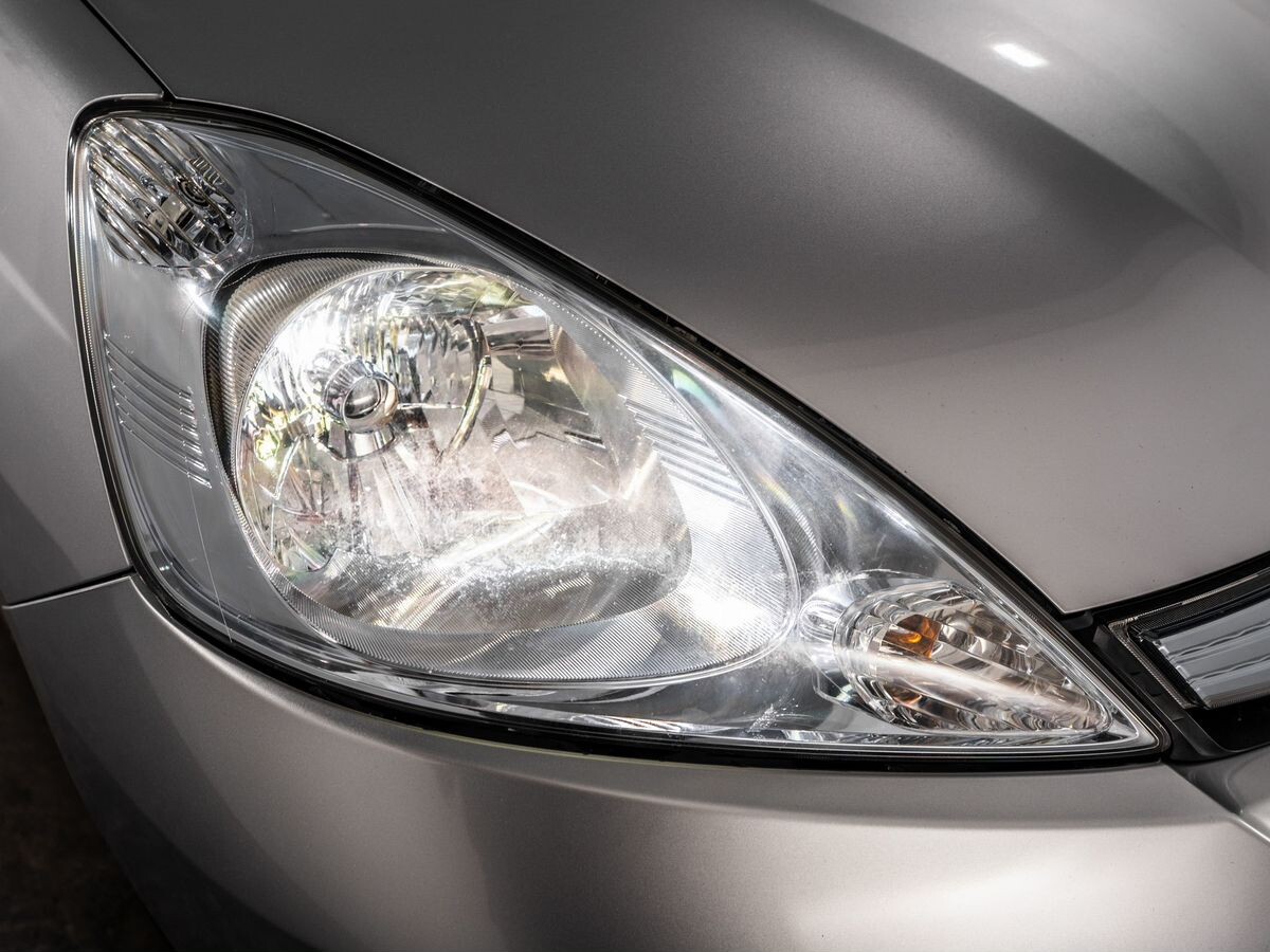 Honda Fit Shuttle 2012 - фото автомобиля