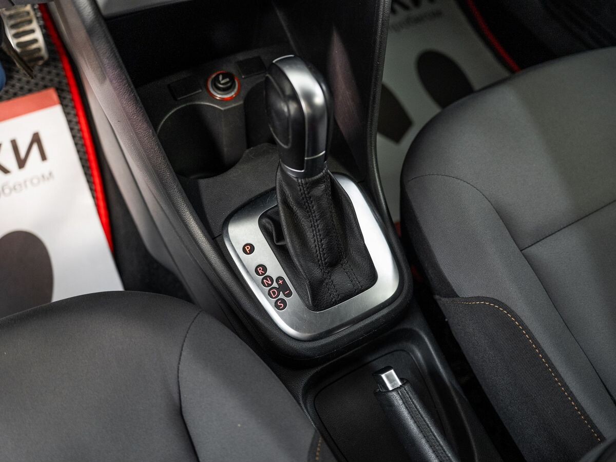 Volkswagen Polo 2016 - фото автомобиля