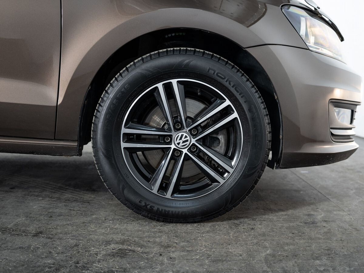 Volkswagen Polo 2016 - фото автомобиля