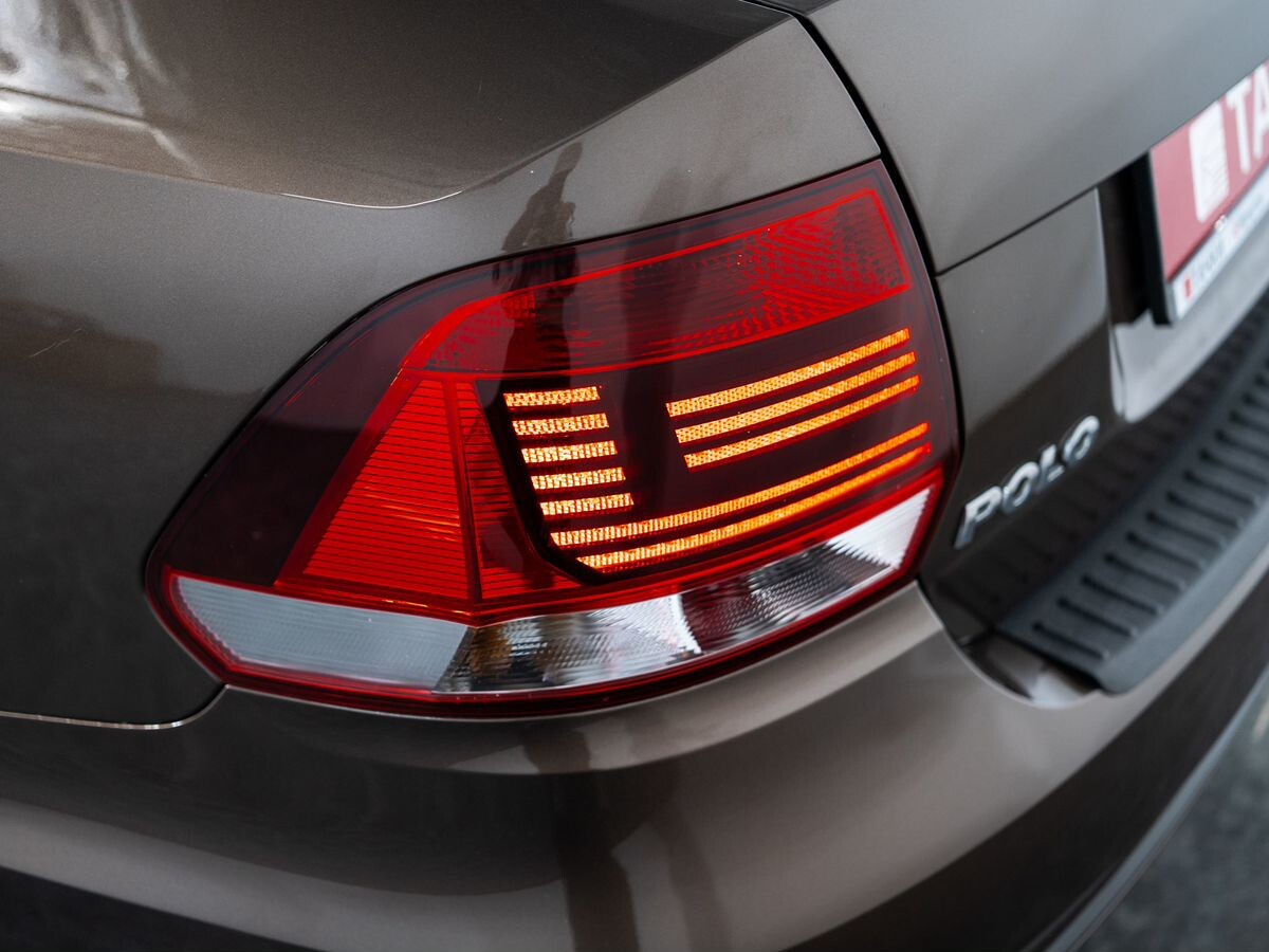 Volkswagen Polo 2016 - фото автомобиля