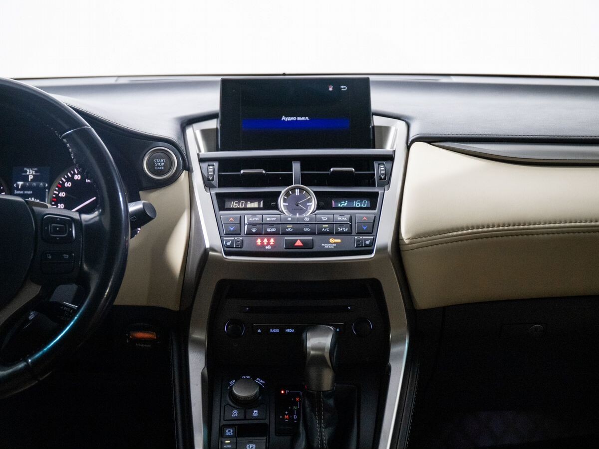 Lexus NX200 2015 - фото автомобиля