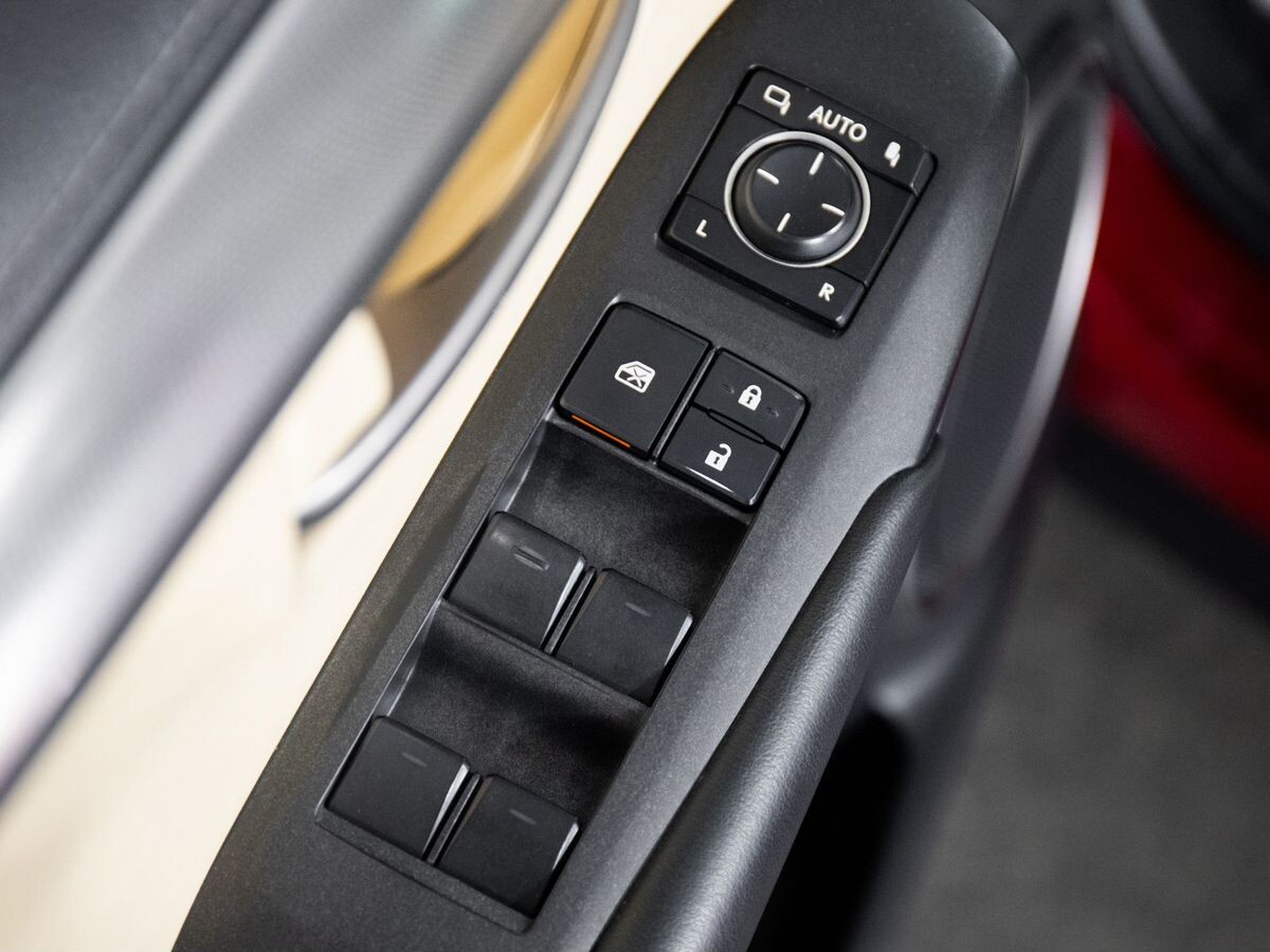 Lexus NX200 2015 - фото автомобиля