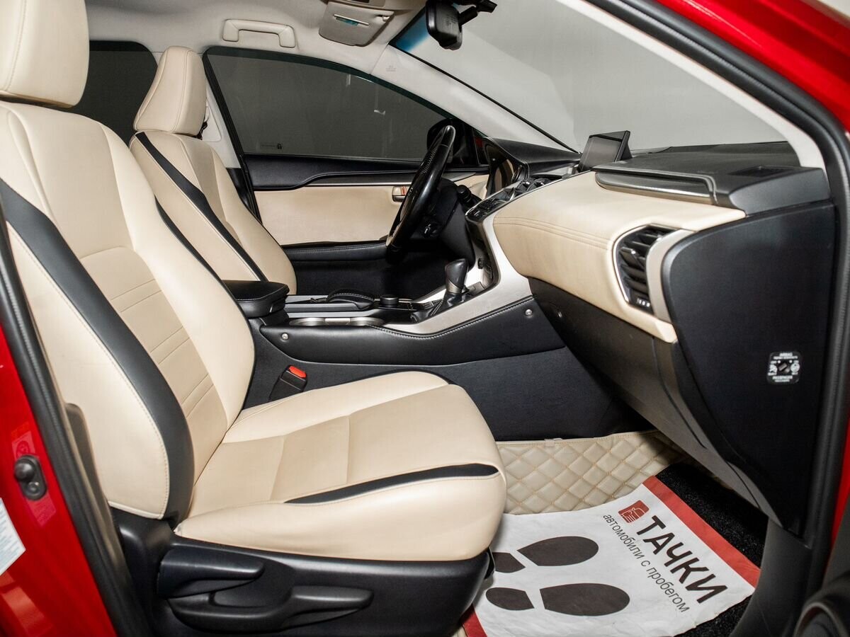 Lexus NX200 2015 - фото автомобиля