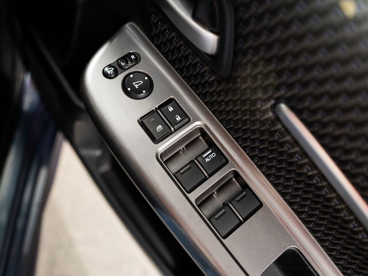 Honda Stepwgn 2015 - фото автомобиля