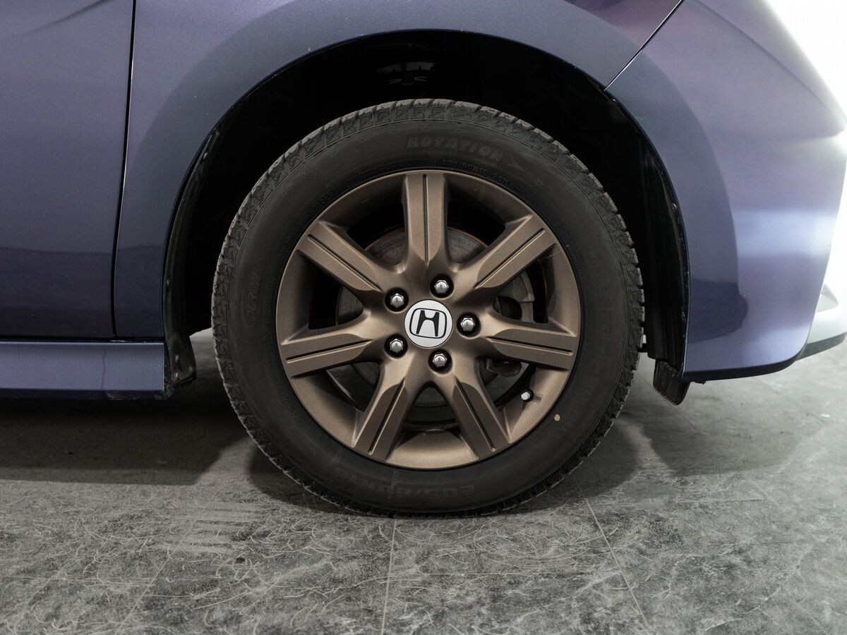 Honda Stepwgn 2015 - фото автомобиля