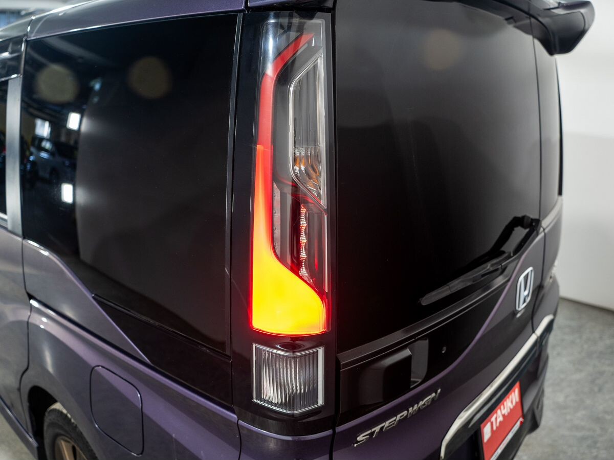 Honda Stepwgn 2015 - фото автомобиля