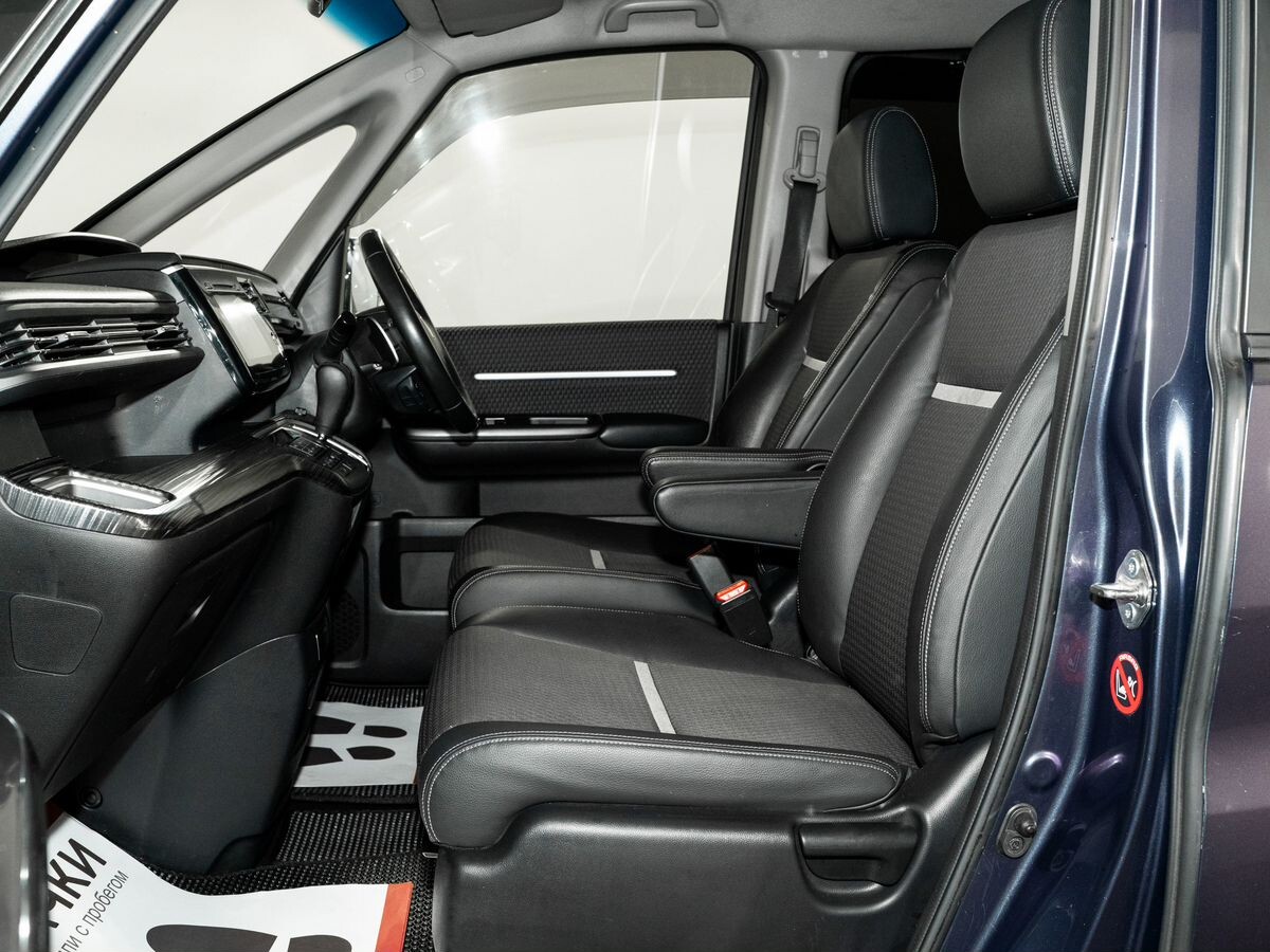 Honda Stepwgn 2015 - фото автомобиля