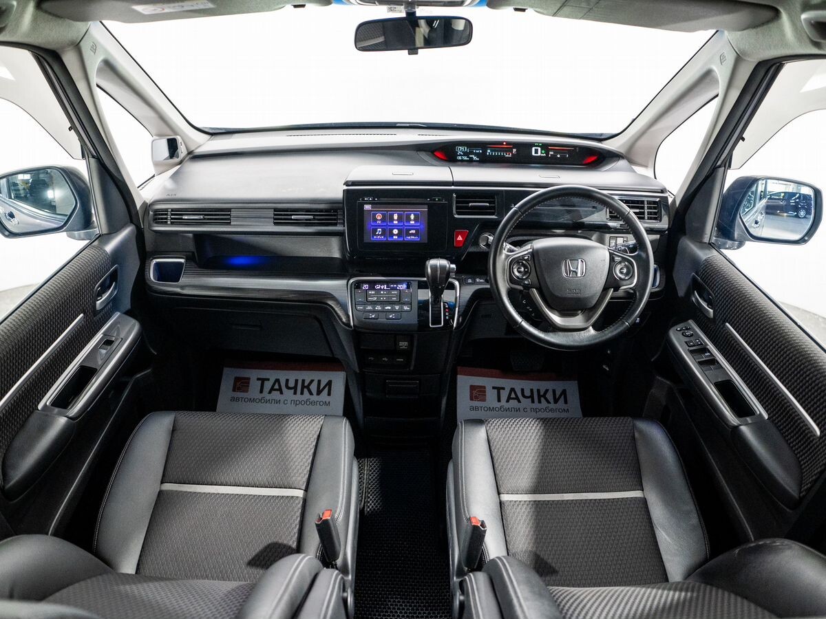 Honda Stepwgn 2015 - фото автомобиля