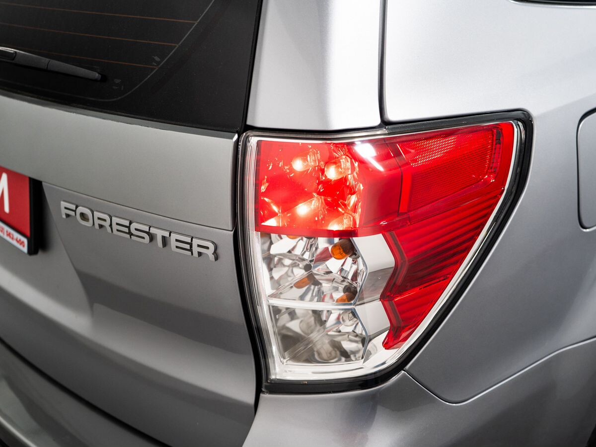 Subaru Forester 2008 - фото автомобиля