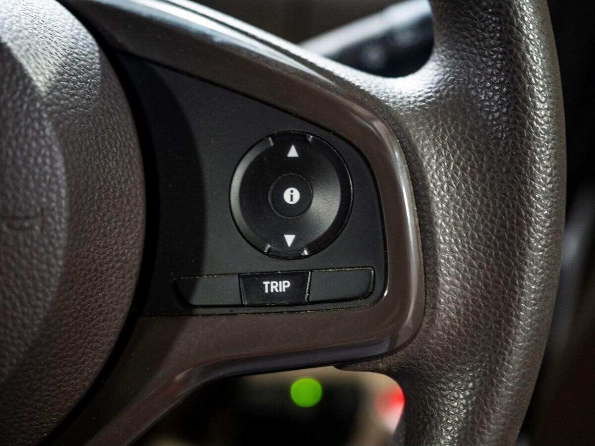 Honda N-BOX 2018 - фото автомобиля