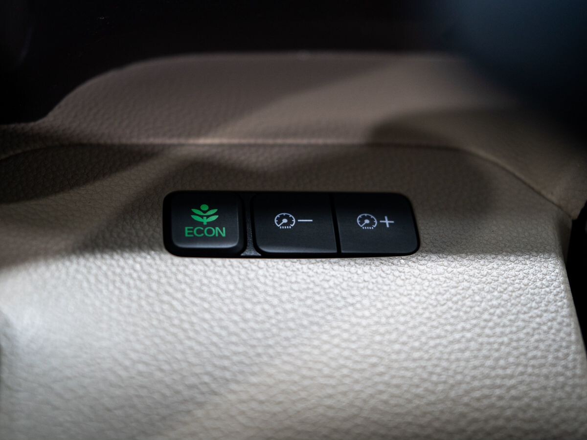 Honda N-BOX 2018 - фото автомобиля