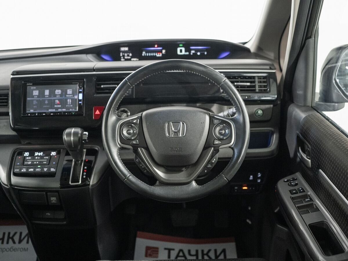 Honda Stepwgn 2017 - фото автомобиля