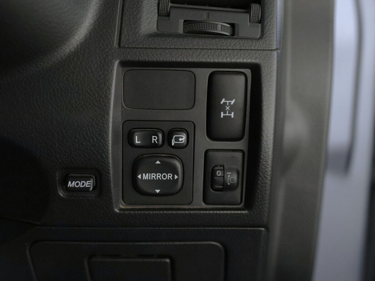 Toyota Rush 2009 - фото автомобиля