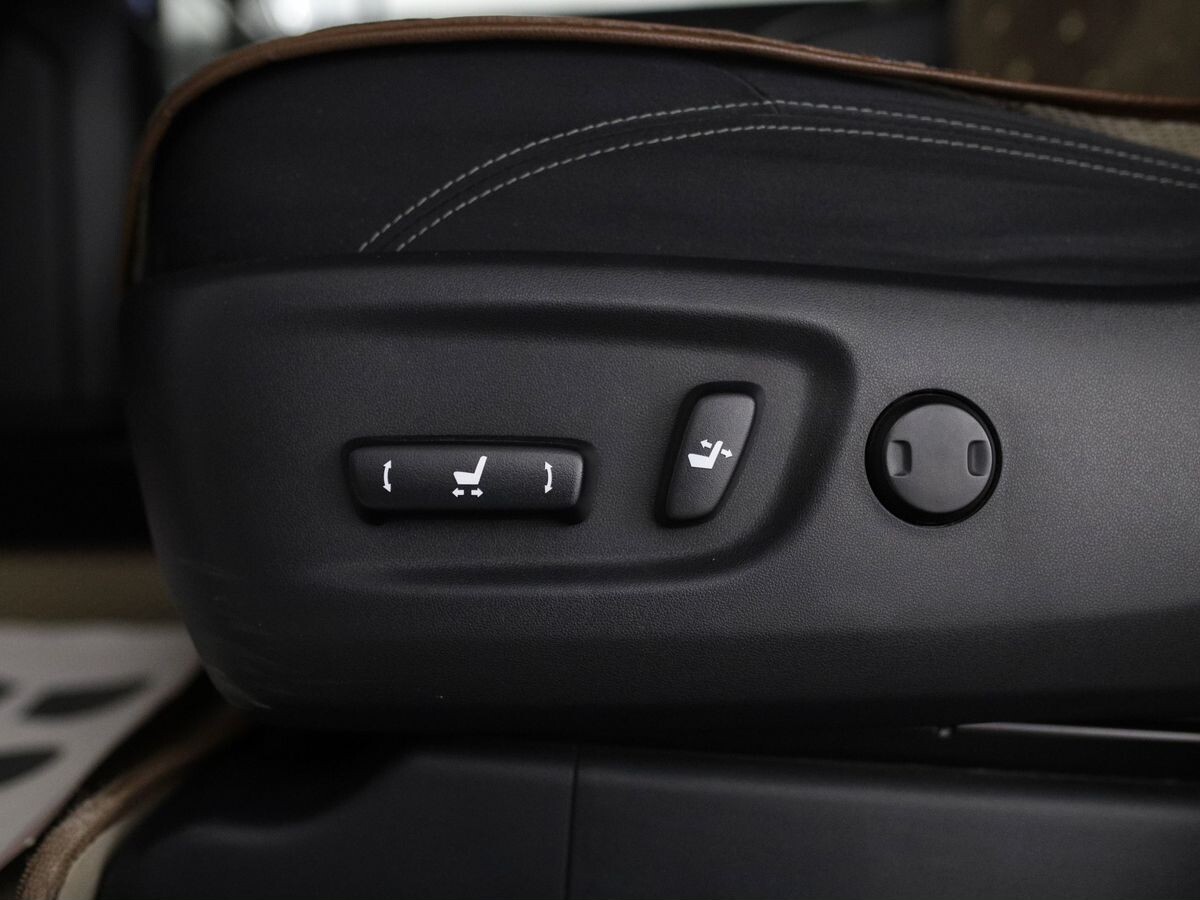 Toyota Land Cruiser Prado 2021 - фото автомобиля