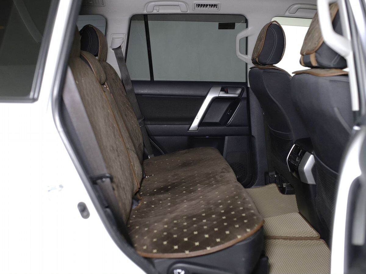 Toyota Land Cruiser Prado 2021 - фото автомобиля