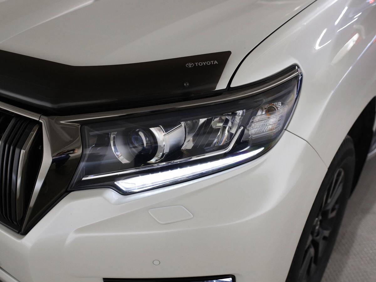 Toyota Land Cruiser Prado 2021 - фото автомобиля
