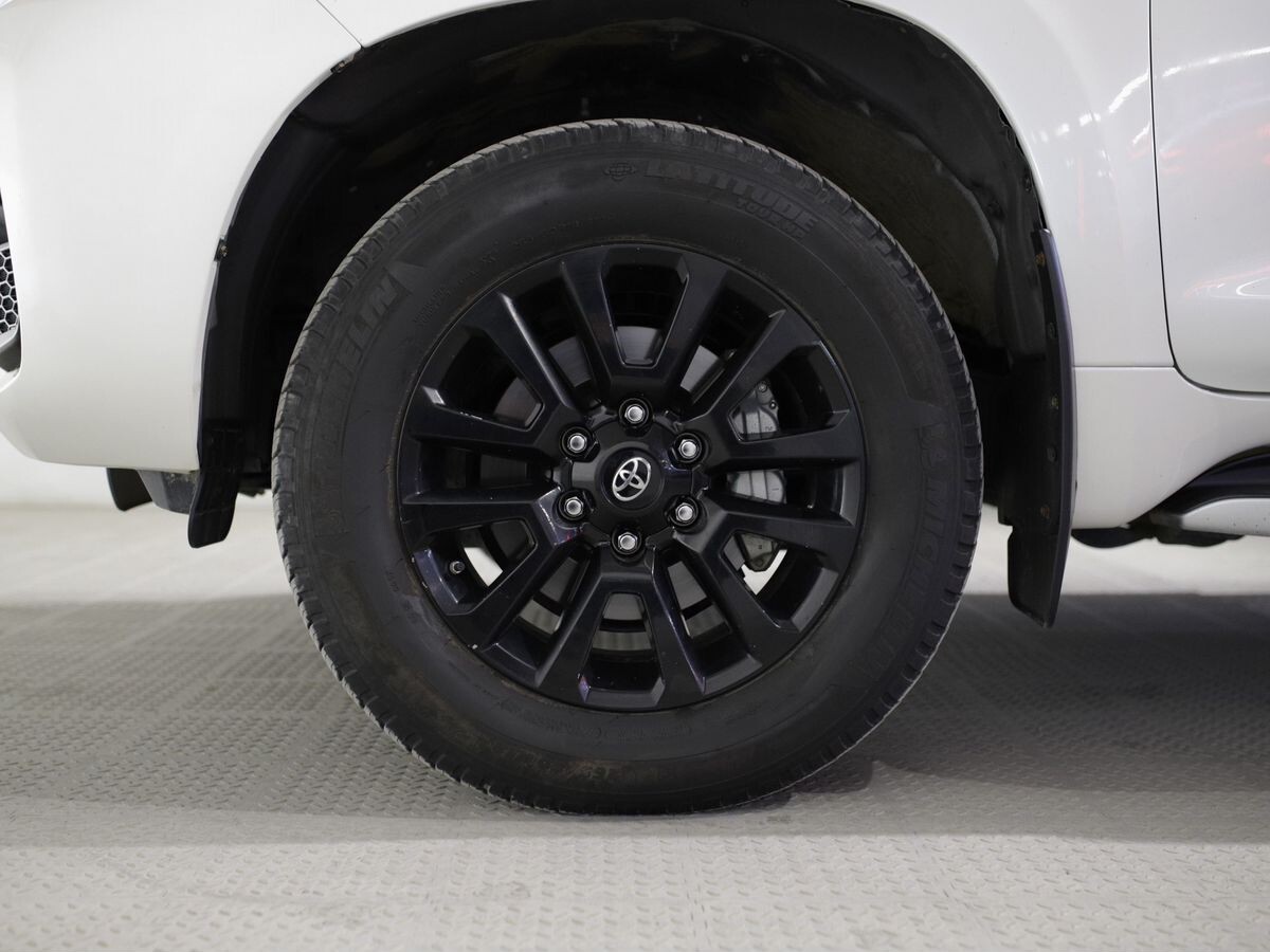 Toyota Land Cruiser Prado 2021 - фото автомобиля