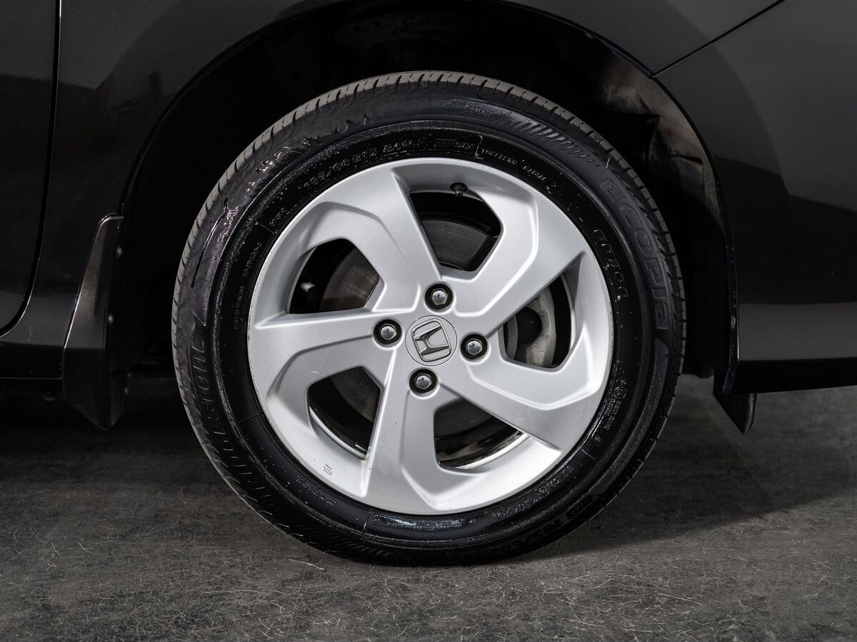 Honda Grace 2014 - фото автомобиля