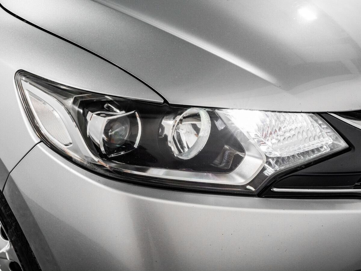 Honda Fit 2016 - фото автомобиля