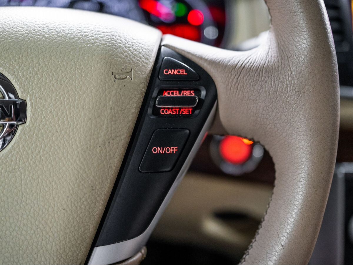 Nissan Teana 2010 - фото автомобиля