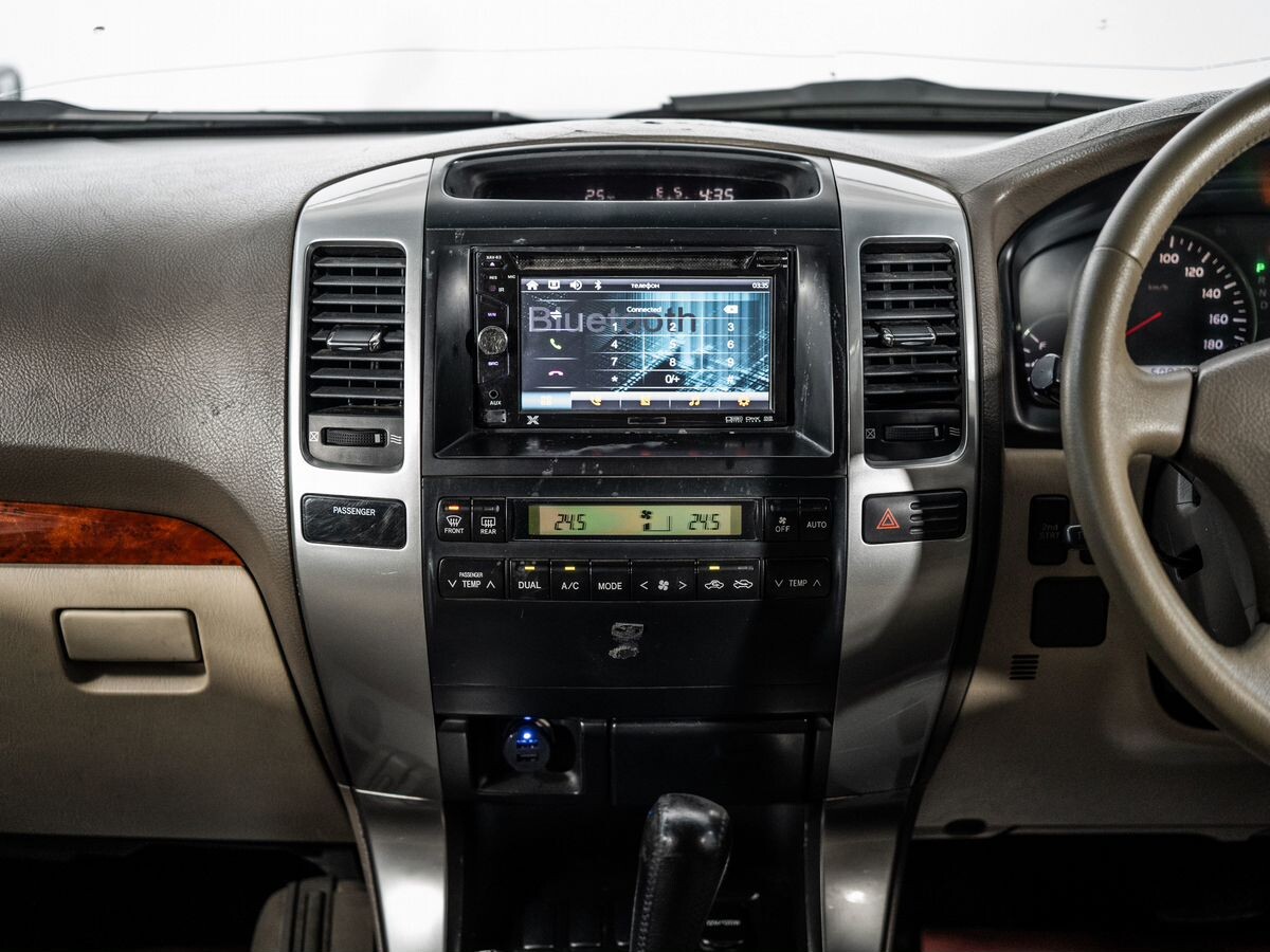 Toyota Land Cruiser Prado 2002 - фото автомобиля